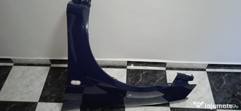 Aripa Stanga Logan 1 albastru marin jandarm