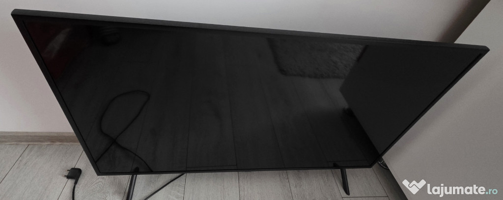 Samsung 4K UHD LED TV 108CM