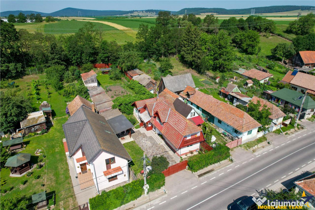 FILM! Locuinta contemporana si rafinata, inteligent organiza