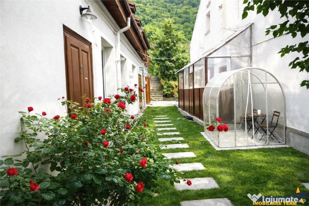 3 apartamente transfer afacere, locuri parcare, Centrul Is