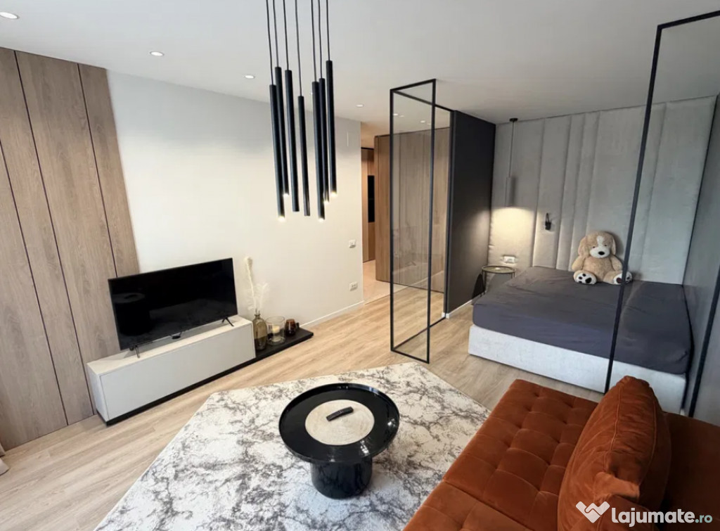 Garsoniera decomandat - zona Astra