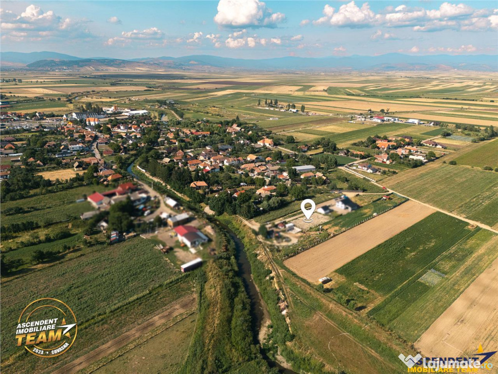 FILM! Teren intravilan, aliniament apreciabil,741mp,Targu Se