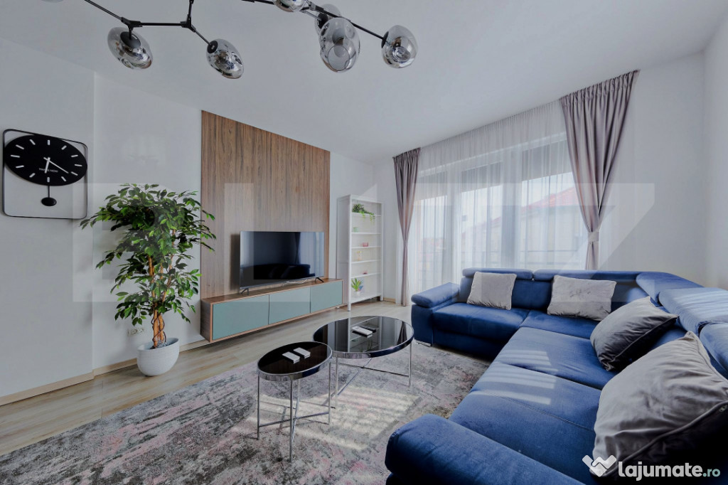 Apartament 3 camere, ultracentral, etaj 3, bloc cu lift –