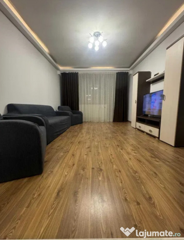 Apartament 3 camere, decomandat - zona Tractorul