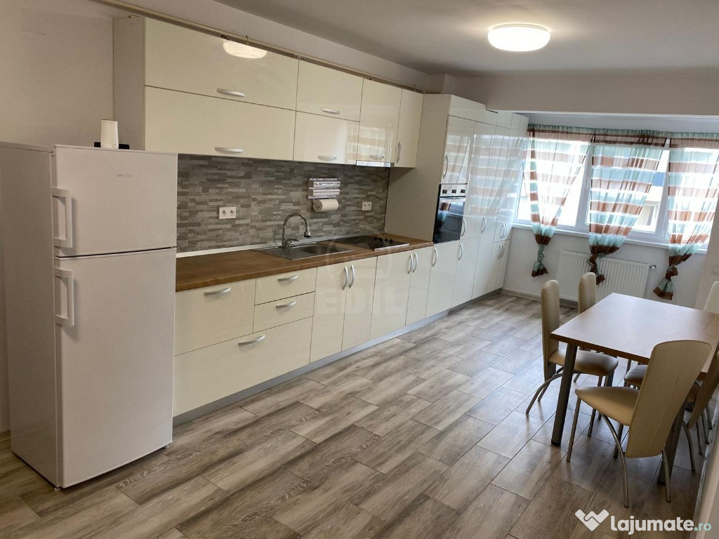 Apartament 2 camere decomandat zona Florilor