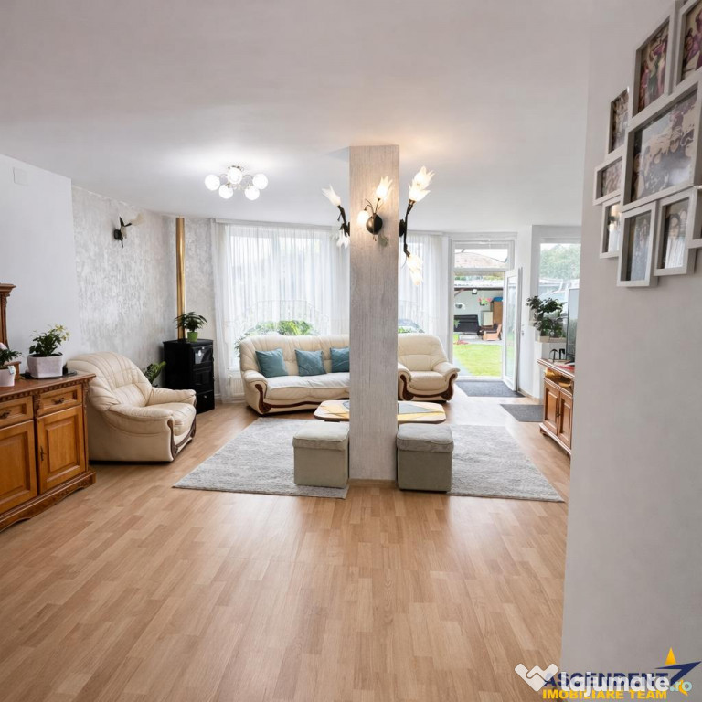 Casa in apreciabil potential,cu terase, curte,gradina echipa