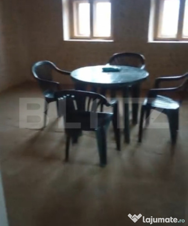 Casa de vanzare, Maieriste