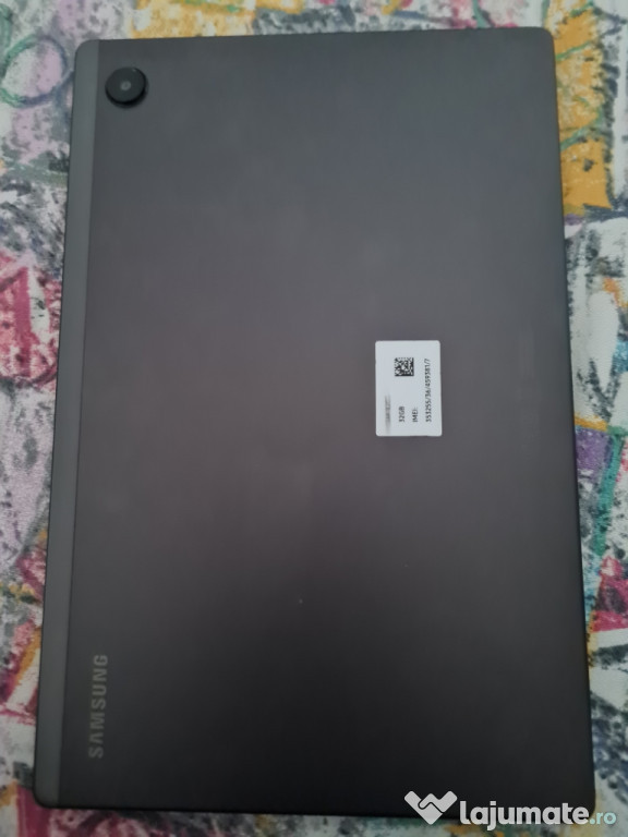 Vînd urgent tabletă Samsung galaxy tab A8 cu Sim