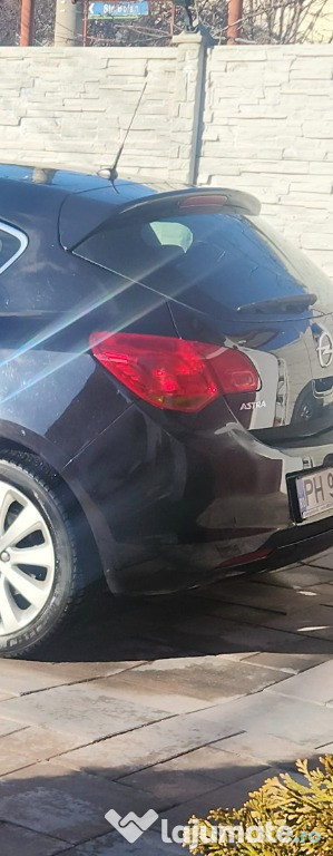 Opel Astra J Benzina