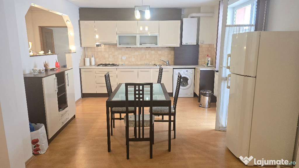 Vand apartament 2 camere, zona Ulpia, etaj 5, bloc din 2009