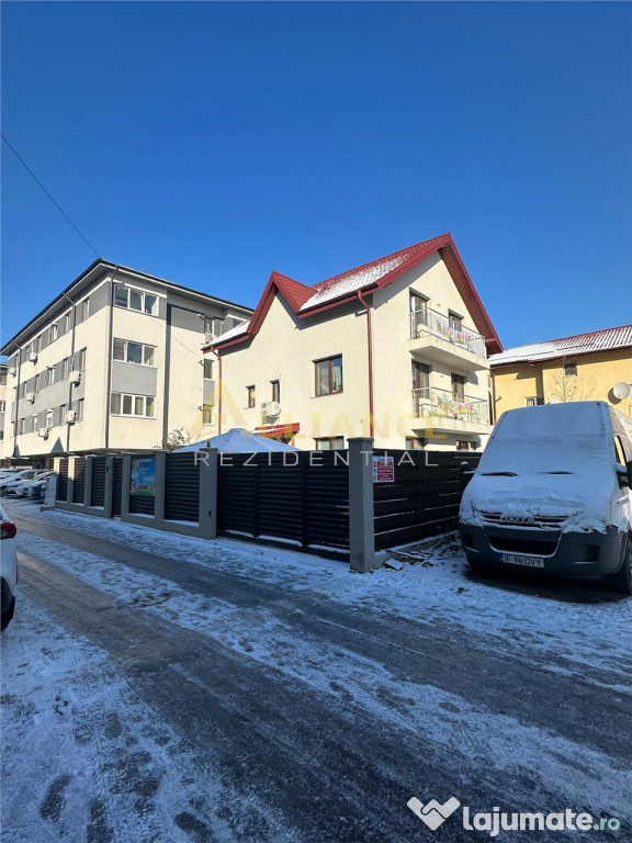 Vila individuala cu 8 camere, 3 bai - 300 mp Teren, Metrou D