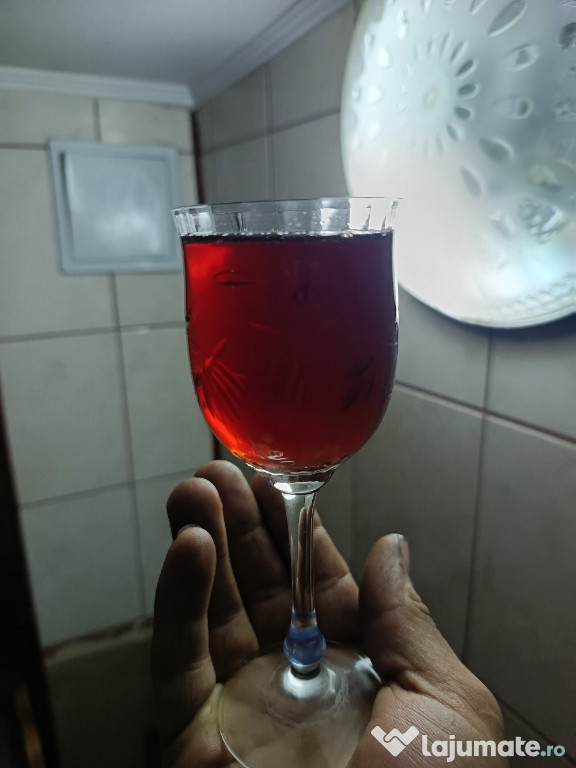 Vin de țară (căpșunică)