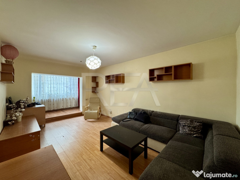 2 camere Titulescu cu vedere pe spate in bloc 1981