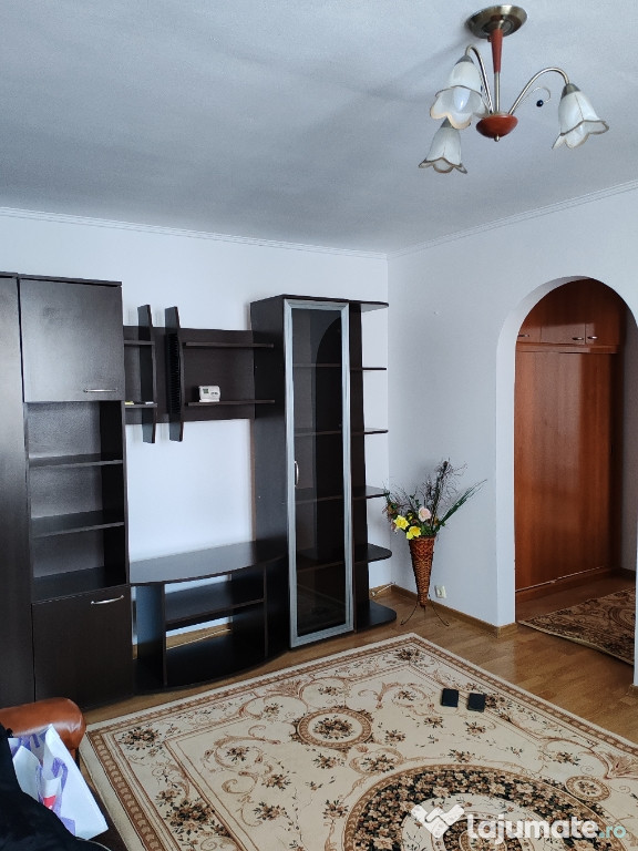 ???? Apartament 2 camere de închiriat – Roman, str. Anton Pann