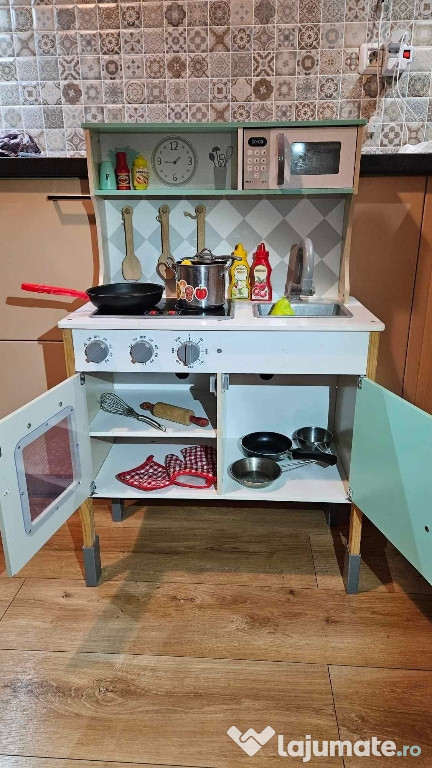 Vând bucatarie copii