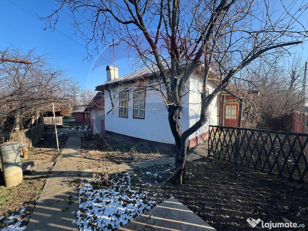 Casă 4 camere Mihalceni