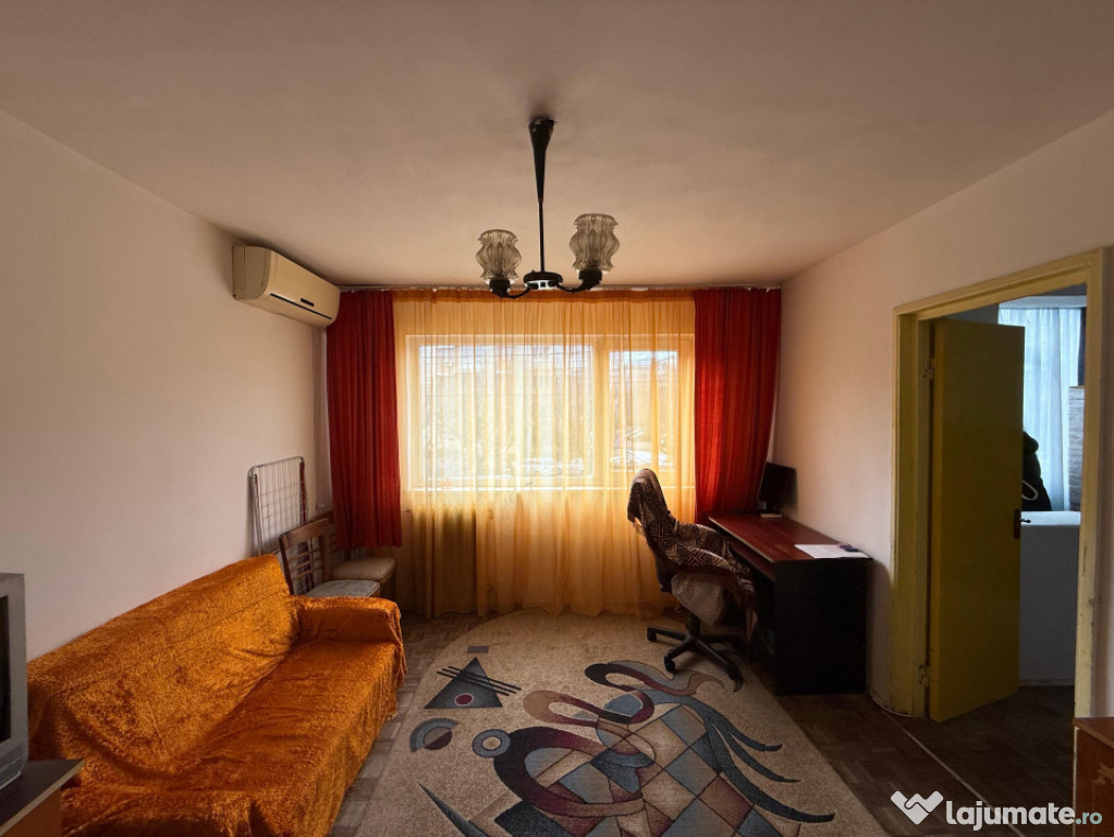 Apartament 2 camere, semidecomandat, 43mp utili, Craiovita n