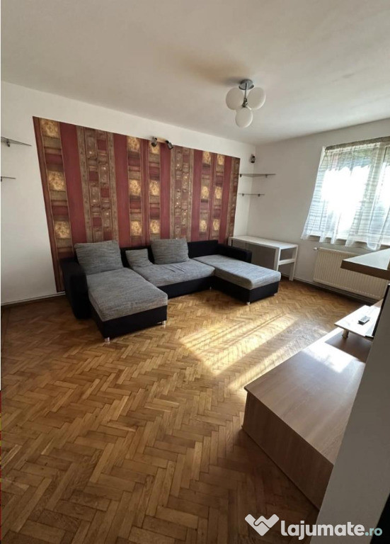 Apartament 3 camere, semidecomandat - zona Astra