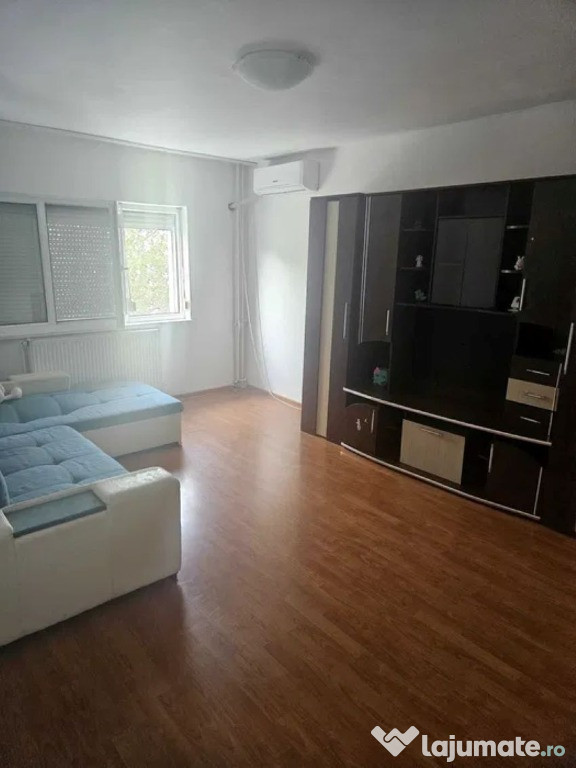 Apartament cu 3 camere in zona I.C.Frimu
