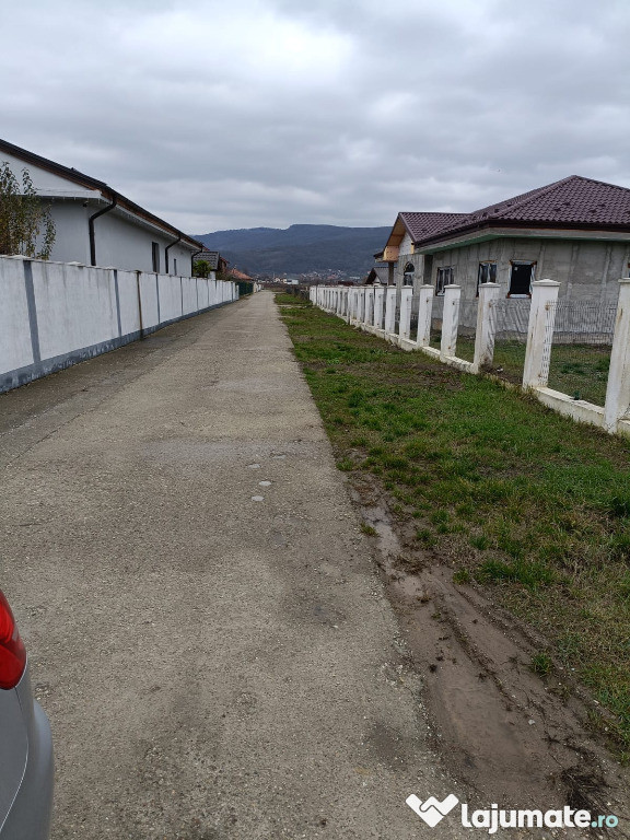 Vanzare teren 3 loturi/500mp fiecare Com. Bujoreni, Jud. Valcea