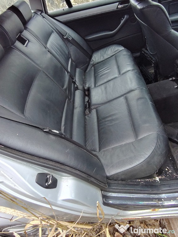 Dezmembrez bmw 330 2002 combi