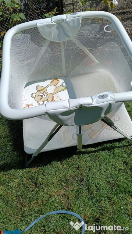 Vând țarc puțin folosit pentru copii.