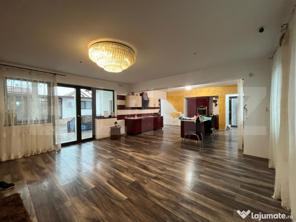 Casa pe parter + anexa locuibila, 215 mp utili si 571 mp ter
