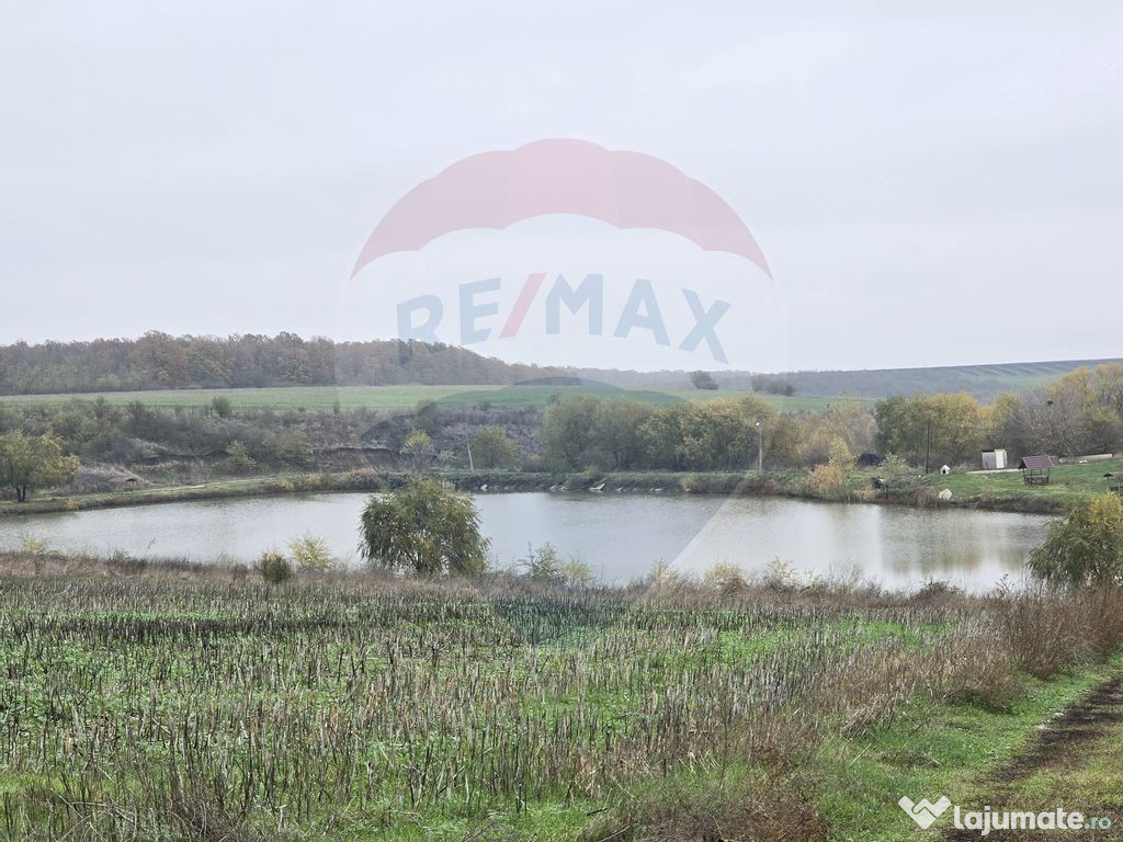DE VANZARE LAC Pescuit sportiv 6,7ha + TEREN 6,3ha