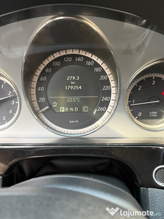 Mercedes E250 an 2009