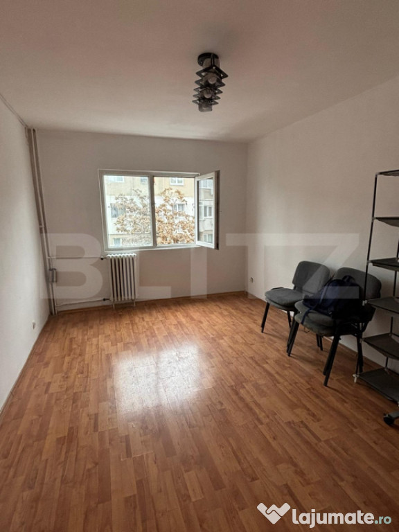 Garsoniera, 28 mp, zona Mihai Bravu