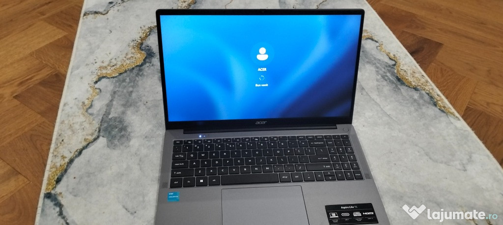 Acer Aspire Lite 15-Intel_,8G RAM,SSD, Windows 10