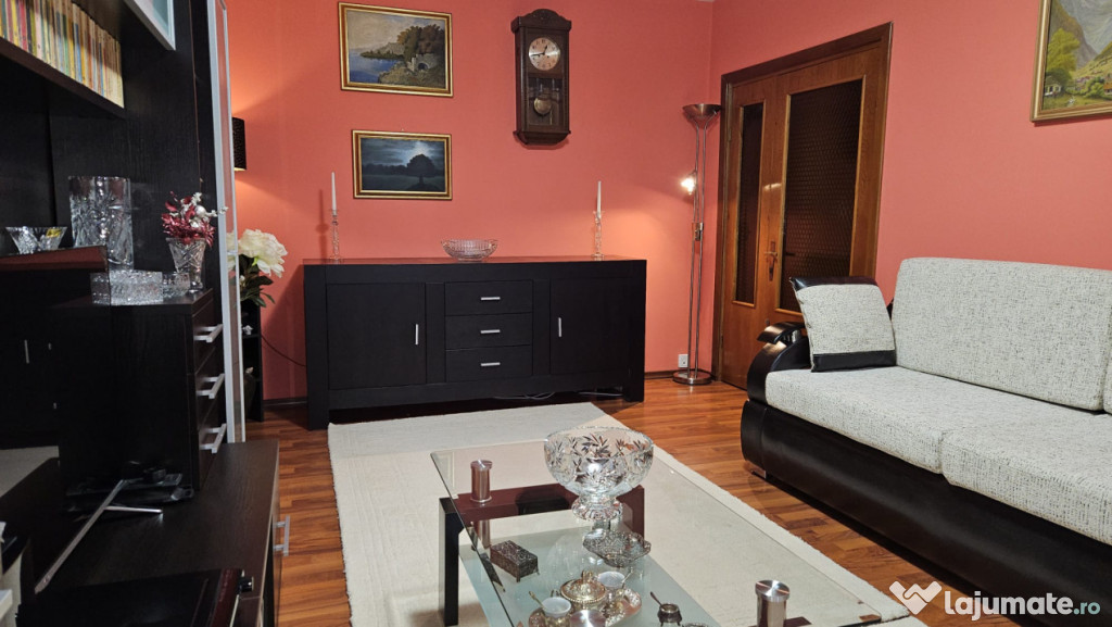 Apartament 3 camere decomandat, ultracentral | Cuza Vodă ??