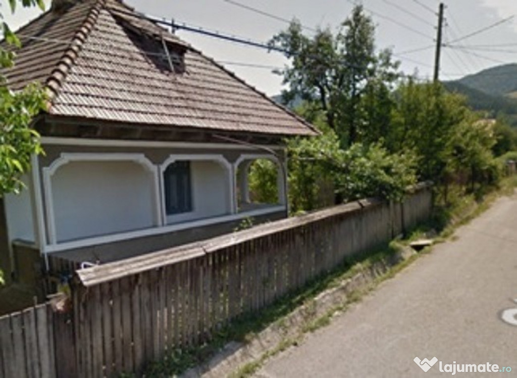 Casa batraneasca si teren intravilan vadurele