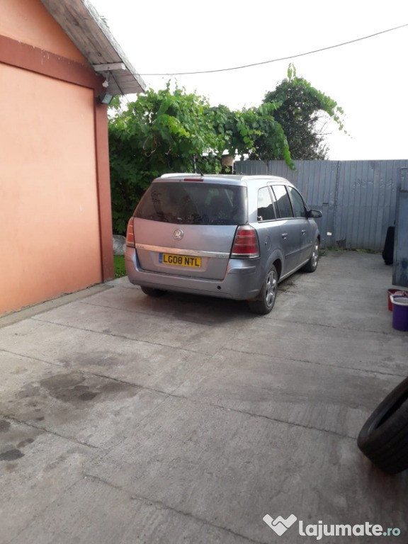 Dezmembrez opel zafira b 1,9 cdti an 2008