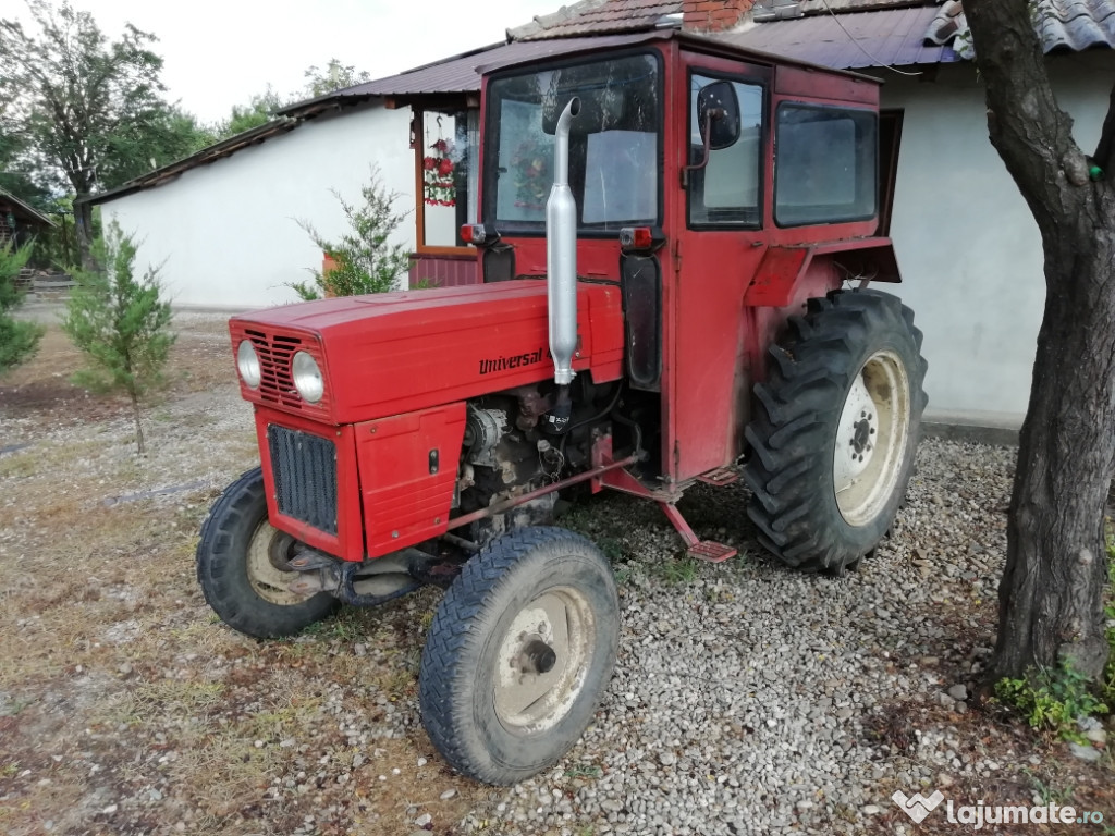 Tractor Universal 445 din 1990, anvelope spate noi