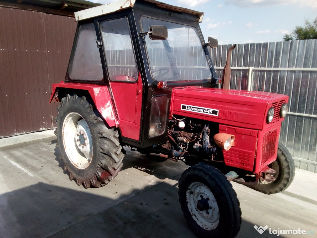 Tractor 445