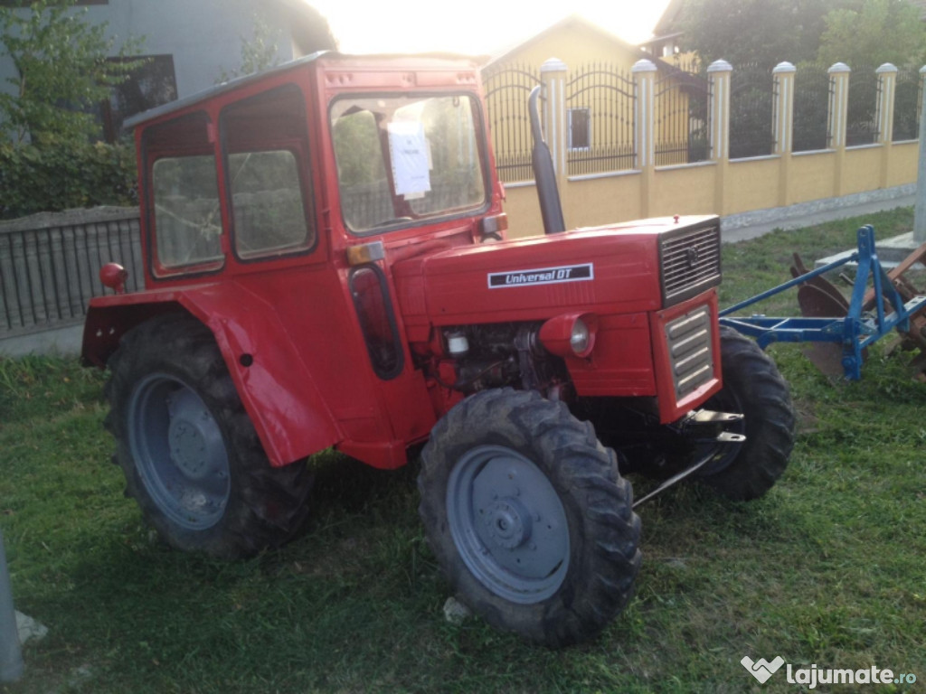 Tractor 445 cu față