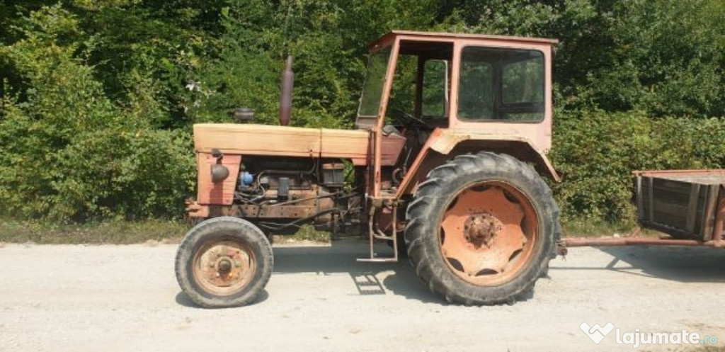 Tractor utb 650