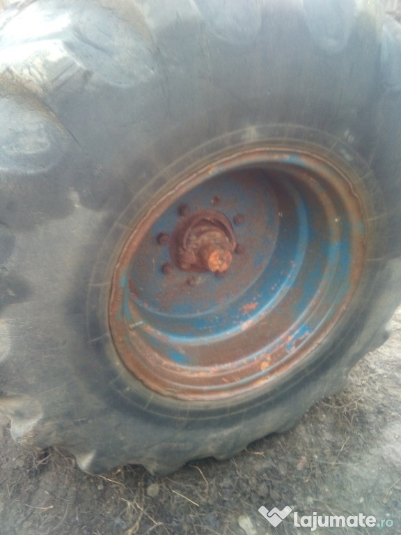 Roti late de tractor U650 sau taf cositoare pz135