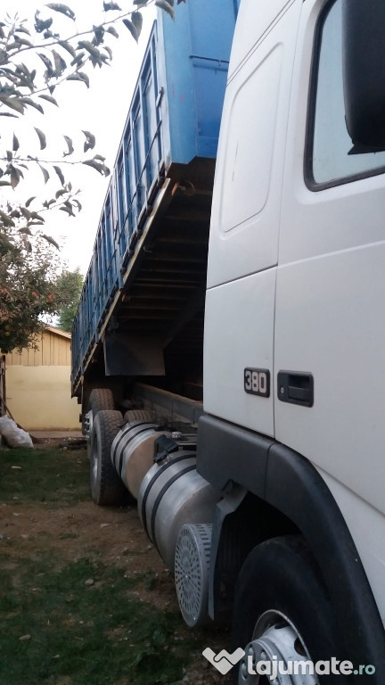 Camión Volvo FH12