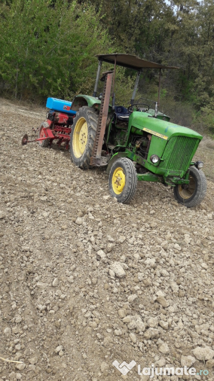 Tractoare John Deere 300, 500