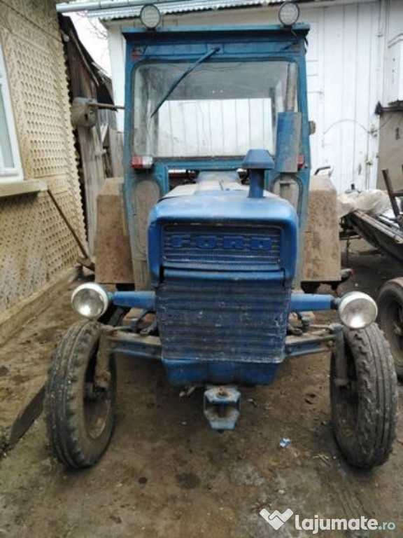 Tractor Ford