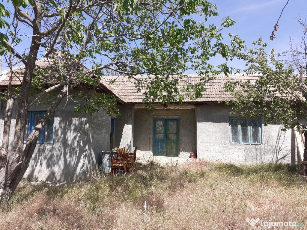 Casa Daeni la Dunăre ,teren5000mp
