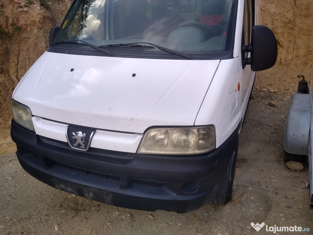 Dezmembrez Peugeot Boxer 2.2HDI 2005