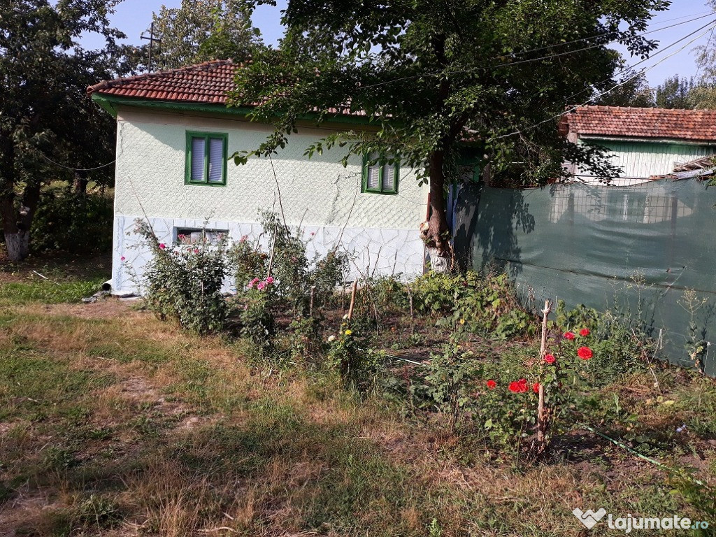 Casa la tara Fantanele,com.Margaritesti, Buzau.