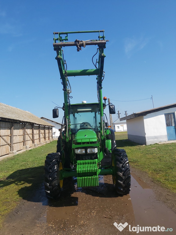 JohnDeere 5820 încărcător