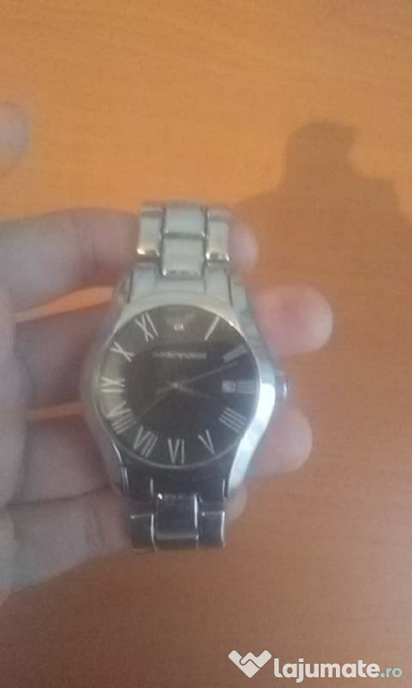 Ceas Emporio Armani classic in stare buna.
