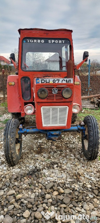 Tractor U445