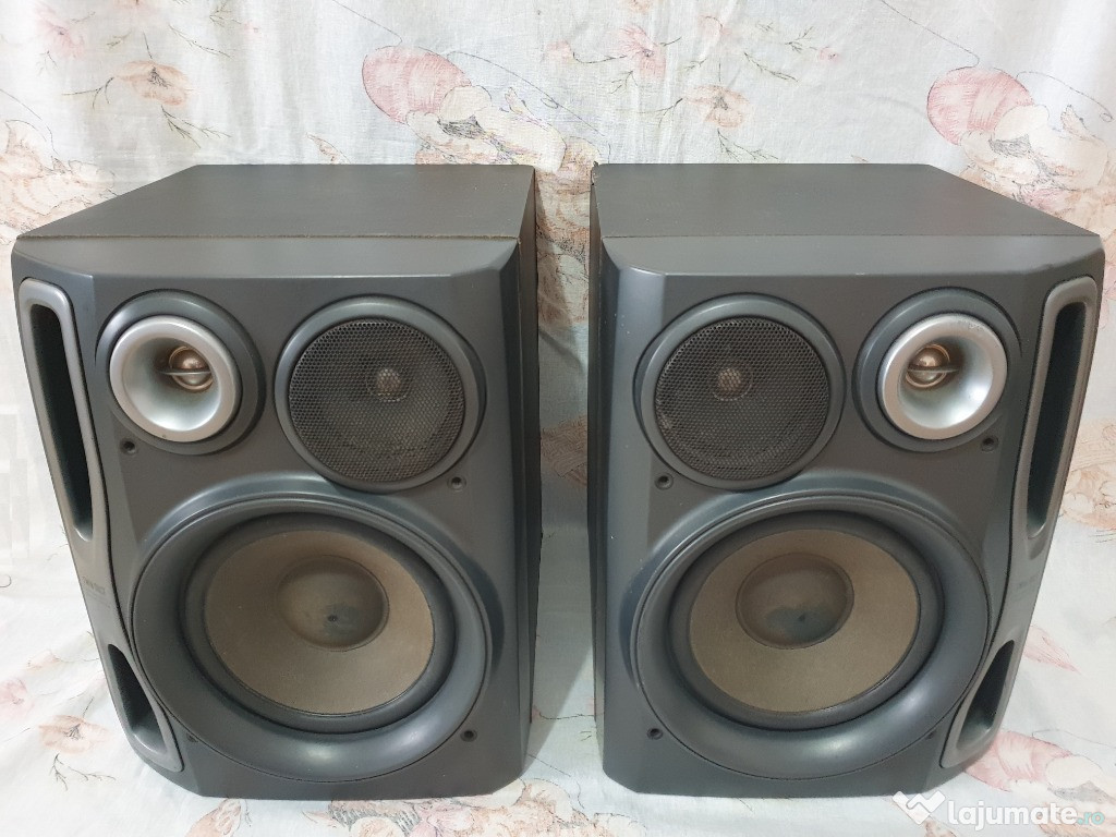 Boxe AIWA pe 3 cai-sunet HI-FI