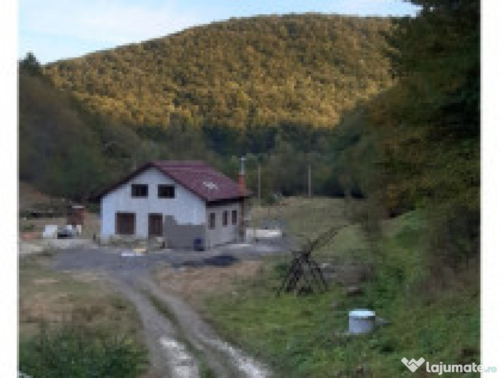 Cabană Agroturistică valea Bozului 6 camere P+M 16.800mp